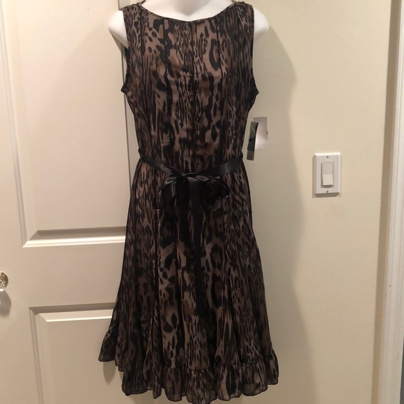 NWT Sandra Darren animal print sz 10 with detachable black satin bow - Picture 1 of 6